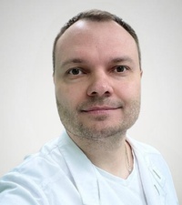 Врач Липацев Юрий Александрович